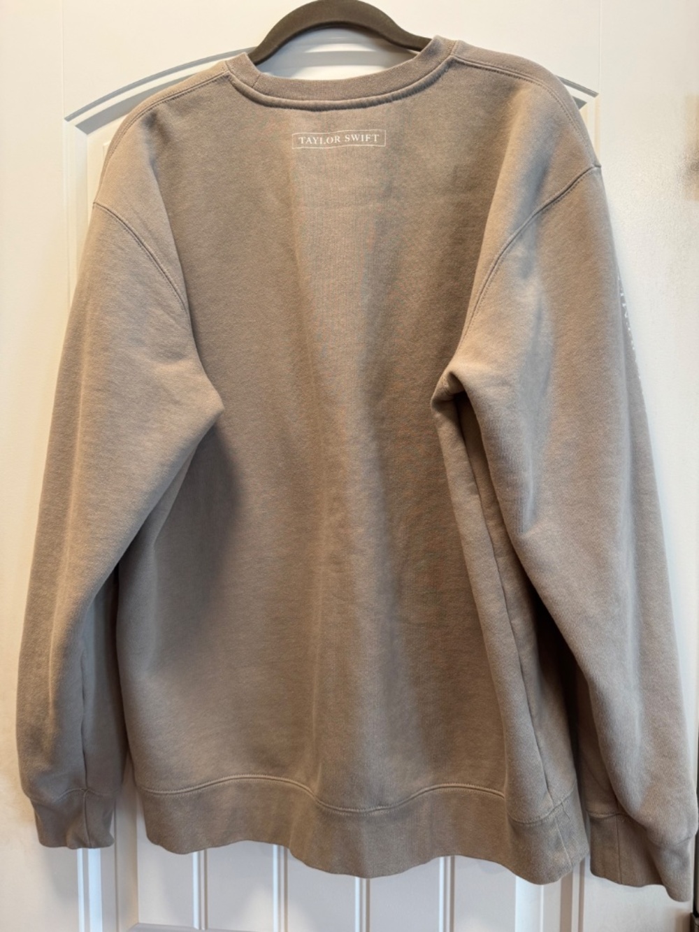 Women’s sweatshirt - The Tortured Poets Department - Taylor Swiflight sage green - Picture 4 of 6